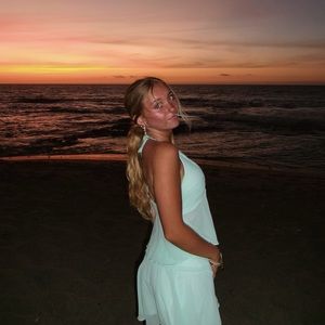 Meet your Posher, Ilena